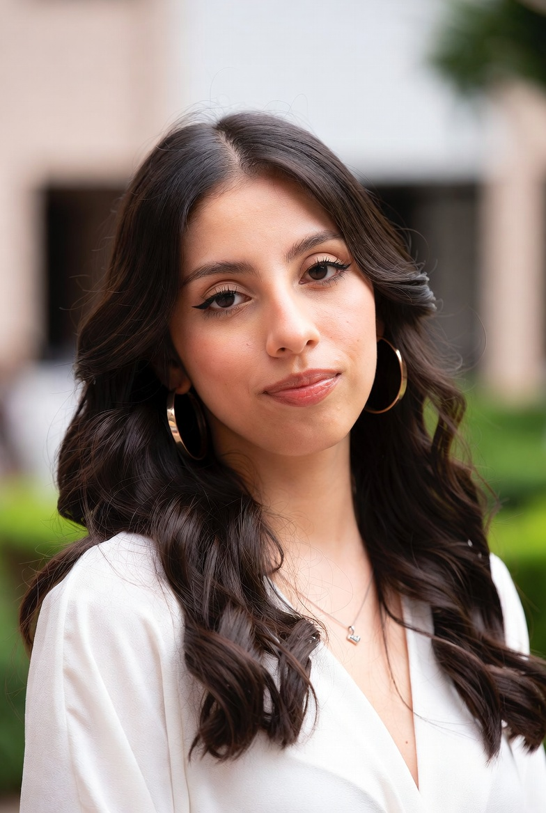 Mariana Costa, Erasmus Mundus scholar from Brazil